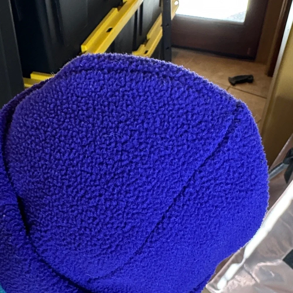 Blue Air cozy blue